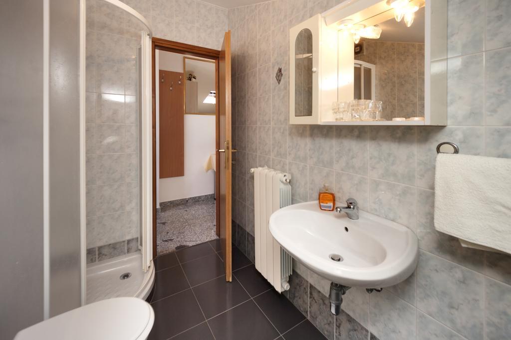 Apartments Prekalj Πόρετς Δωμάτιο φωτογραφία