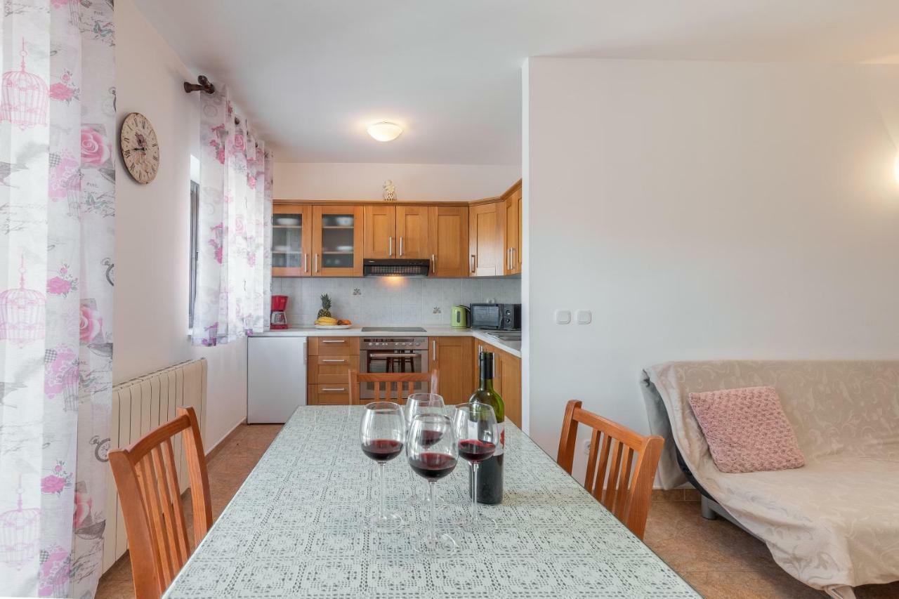 Apartments Prekalj Πόρετς Εξωτερικό φωτογραφία